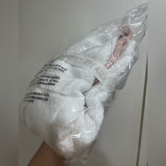 NEW Barefoot Dreams cozy white and pink dusty rose robe - Picture 8 of 10